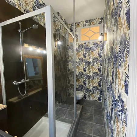 La Perroy A Proximite De La Dunkierka