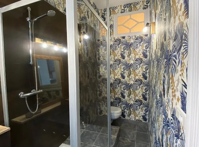 La Perroy à Proximité De La Dunkirk