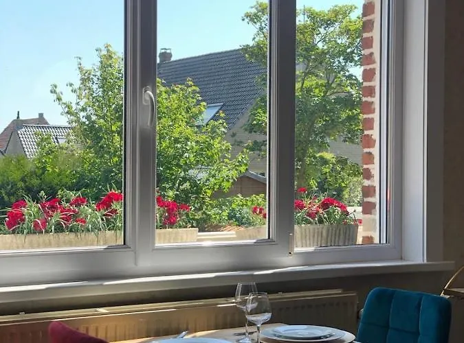 La Perroy à Proximité De La Hébergement de vacances *