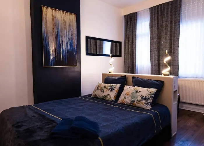 La Perroy à Proximité De La Hébergement de vacances *